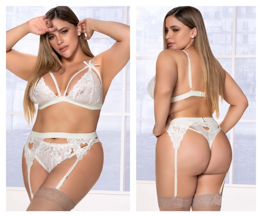 Mapale 8221X Curvy Size Three Piece Garter Set Color Ivory.