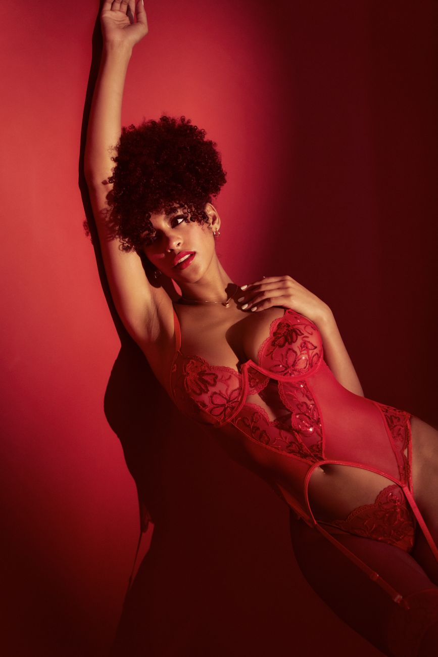 Mapale 8896 Two Piece Set Color Red.