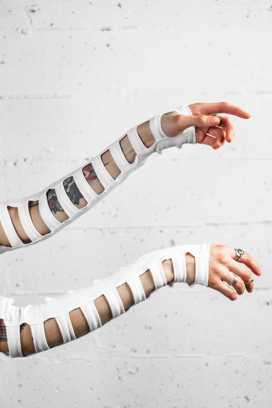 Five and Diamond Cage Arms - white cotton