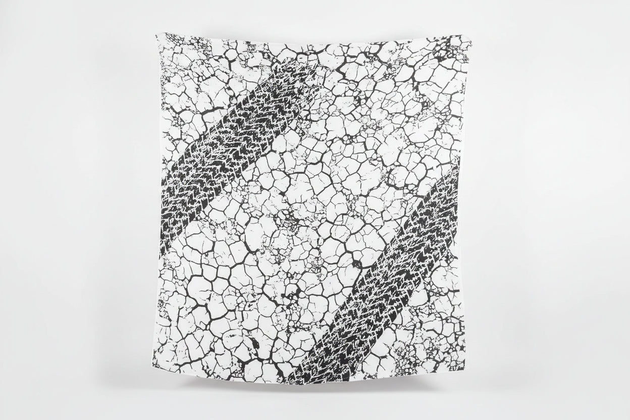 Five and Diamond Oversize Playa Scarf - white/black rayon