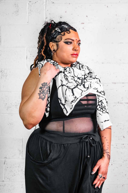 Five and Diamond Oversize Playa Scarf - white/black rayon