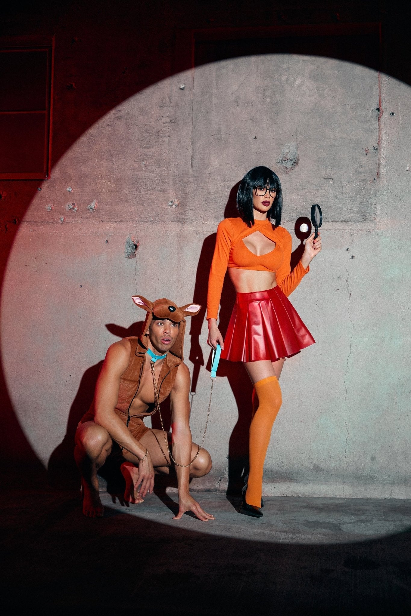 Roma 3pc Mystery Solving Babe Costume.